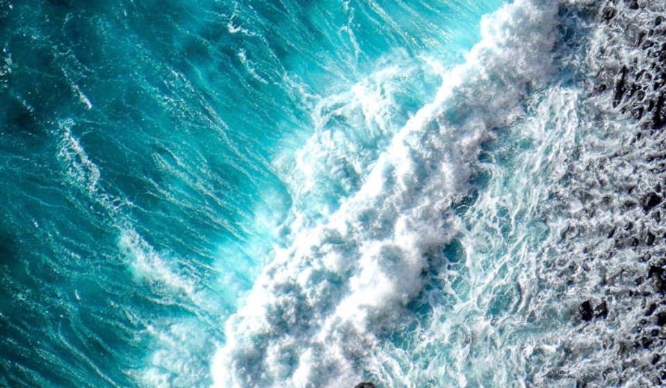 seawaves wallpaper